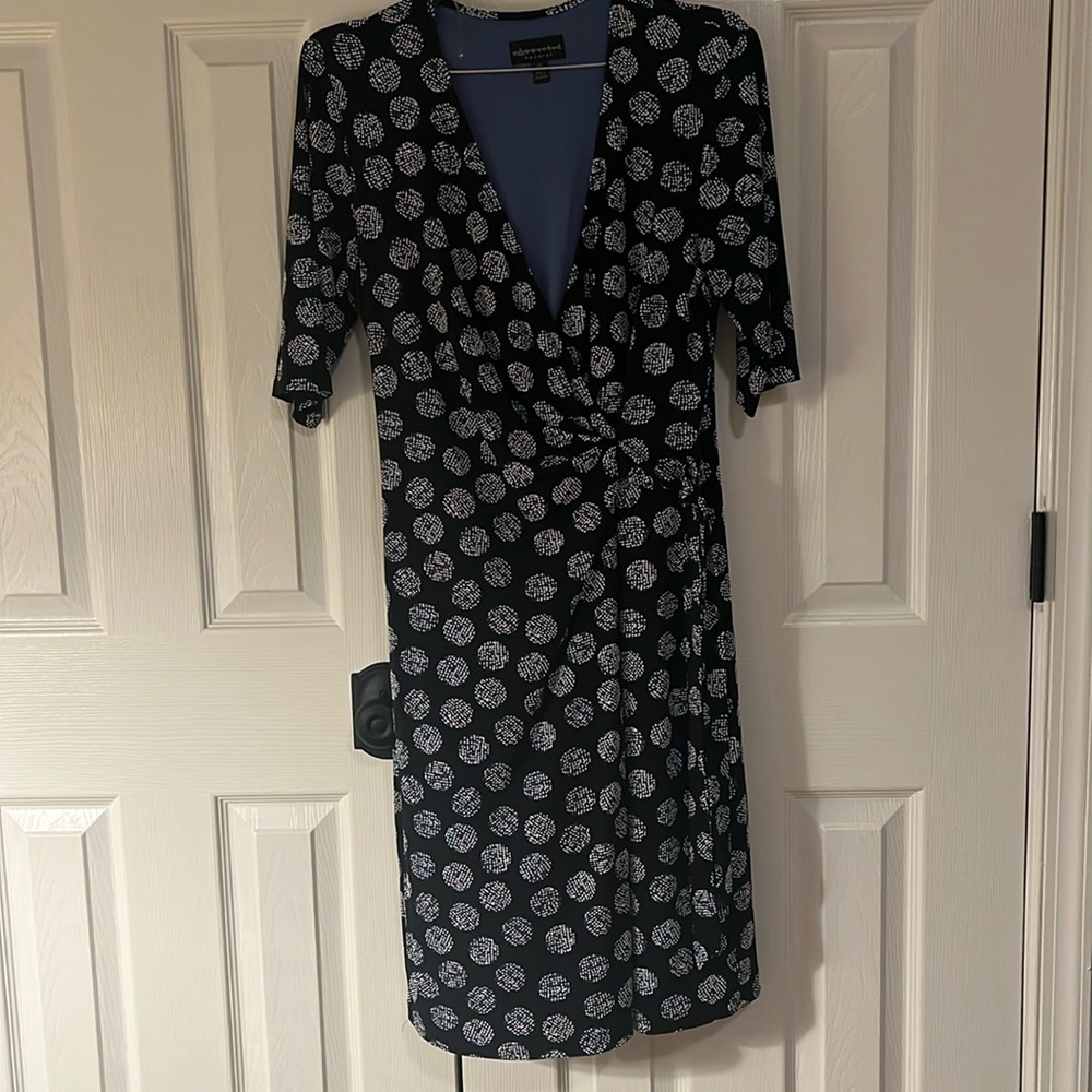 Midi dress by Connected. Size 10 (good amount of stretch). Gently used.